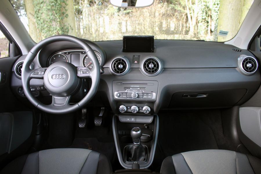 Торпедо Audi A1 TDI Ultra (8X) 2014 года  (WW) (фото 6 из 8)